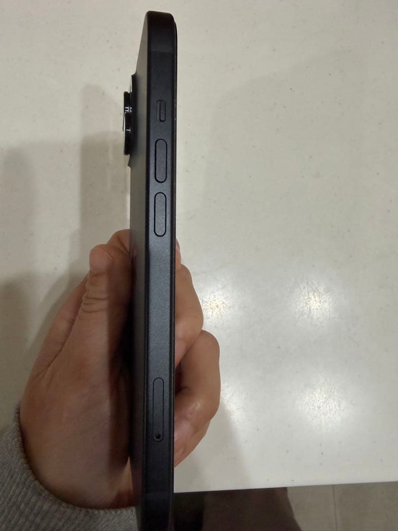 Apple iPhone 15ブラック 本体のみ