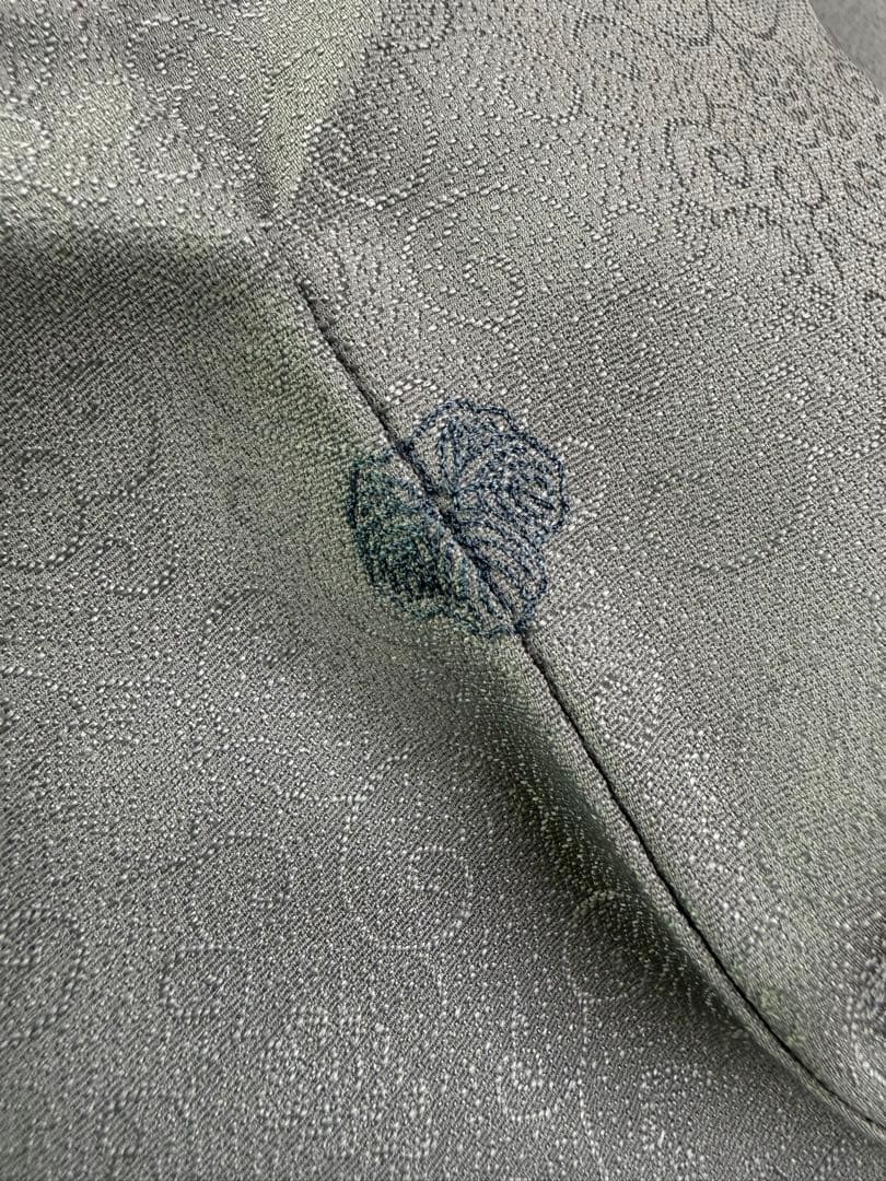 上質色無地　ゴールドシルク　ぶどう柄　一つ紋