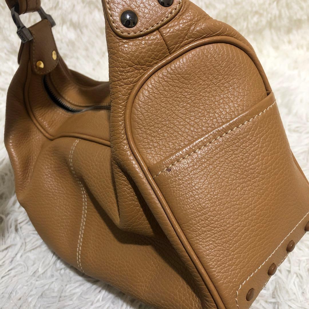 トッズ レザー ハンドバッグ