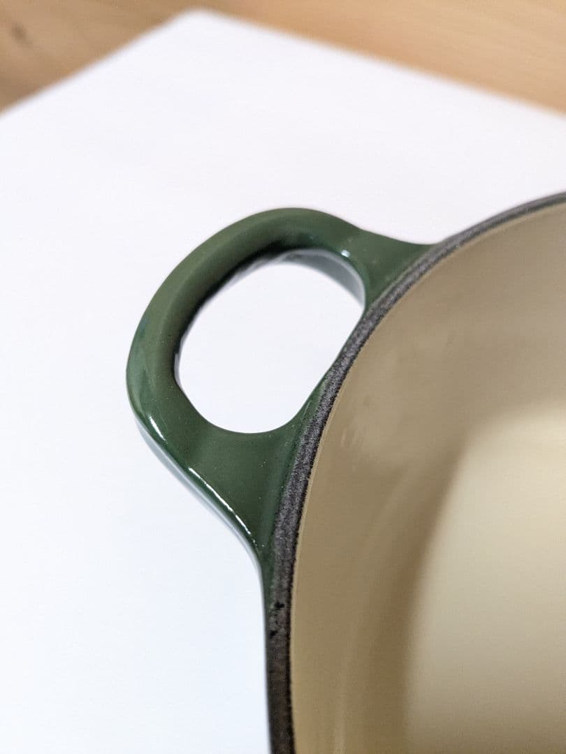 Le Creuset ル・クルーゼ 20cm　モスグリーン　両手鍋