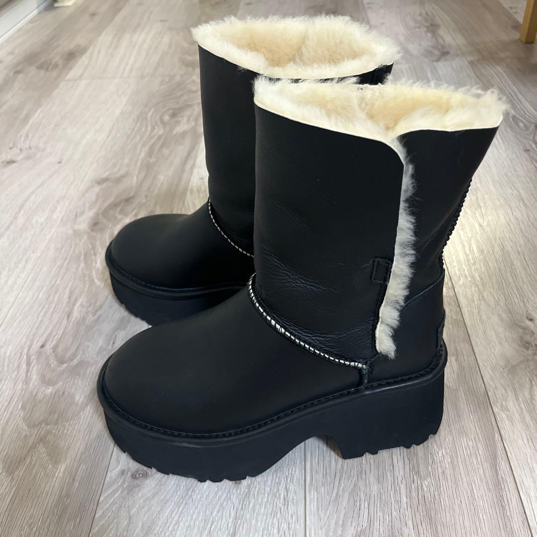 靴 UGG W ESMEE LEATHER BOOT