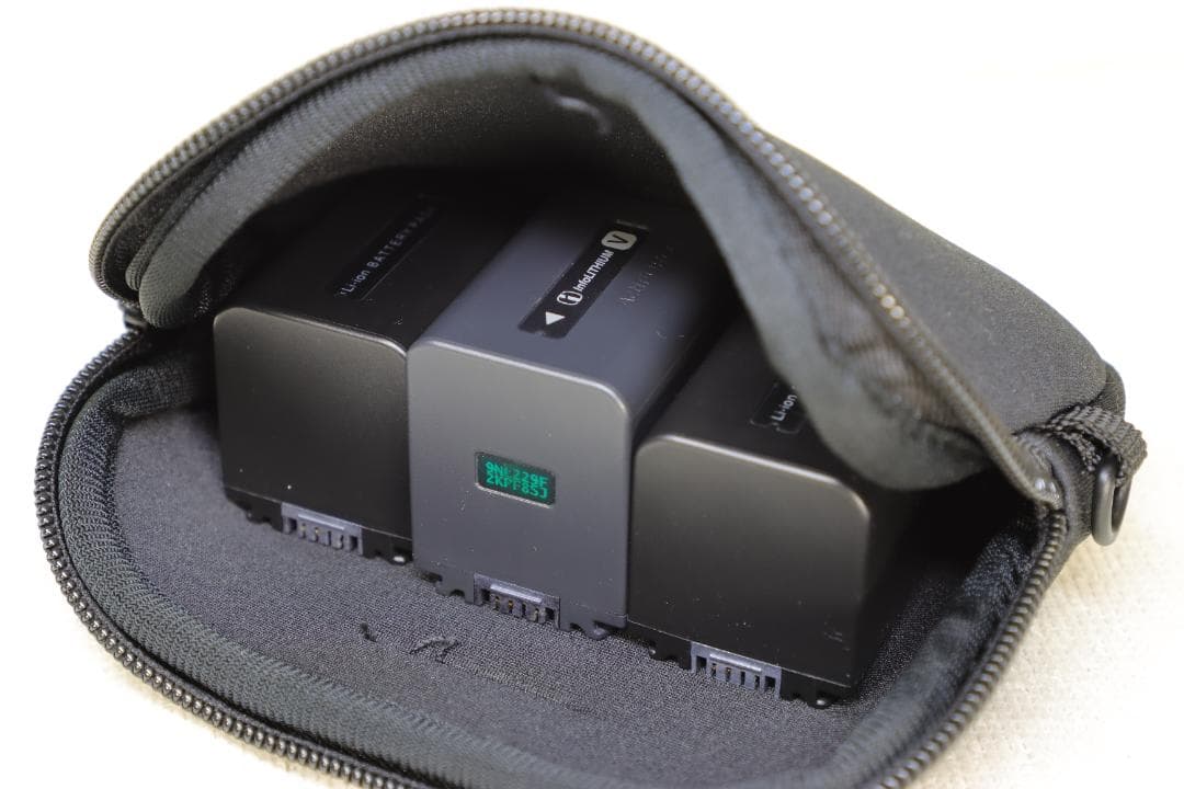 わ*ん様 SONY　デジタル 4K ハンディーカム　FDR-AX45【新品】オプ