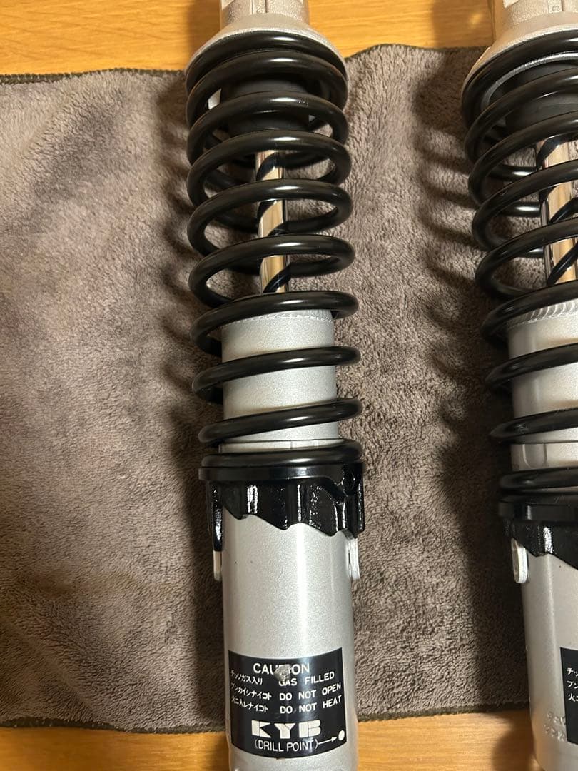 磯野かつお様 KYB TGS325 SR400 SR500