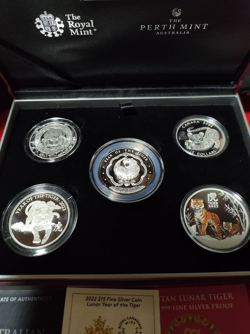 純銀　2022年 寅年 銀貨５種セット記念硬貨　シルバー　 プルーフ　銀貨