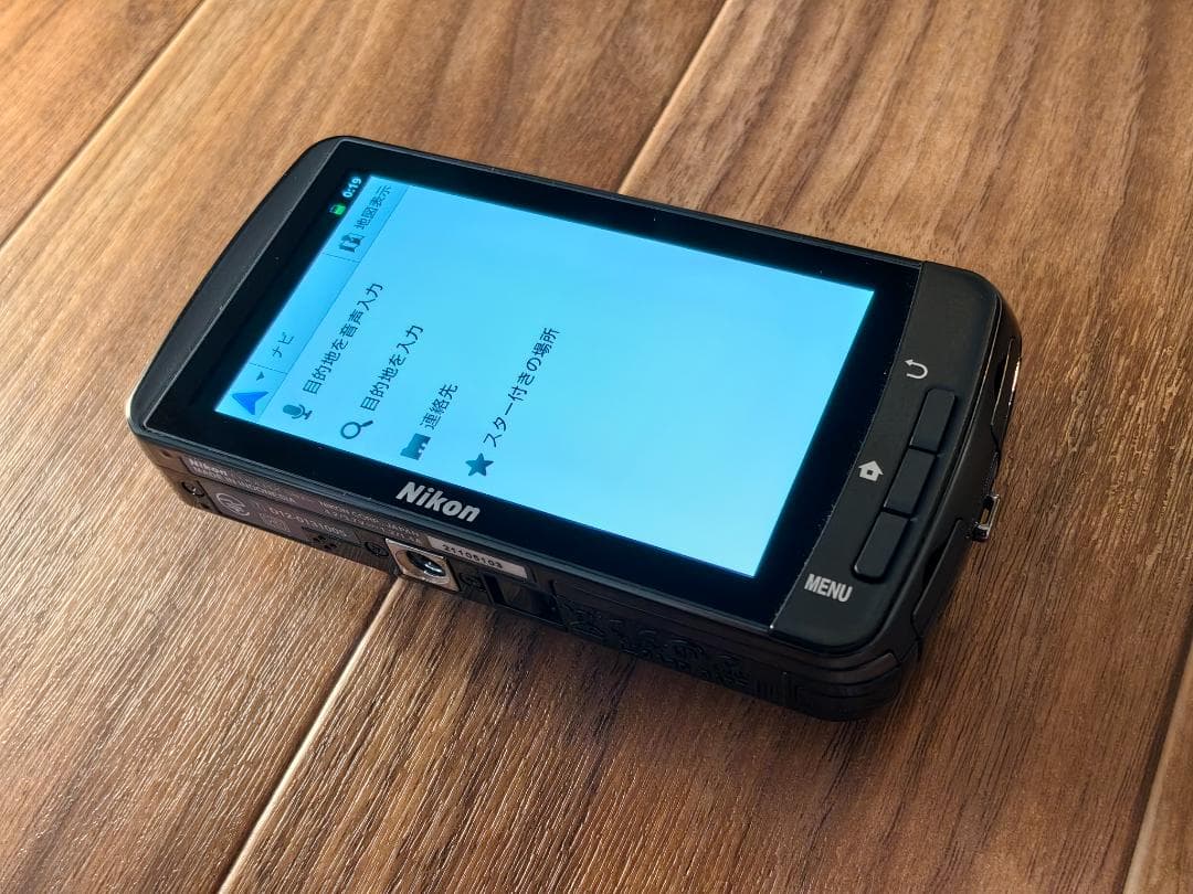 Nikon S800c（美品）＋ P100（26倍ズーム）／動作良好・充電器付き