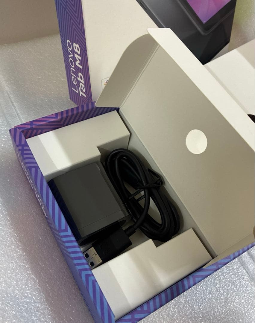 【美品】Lenovo Tab M8 タブレット &ケースカバー（オレンジ色）付