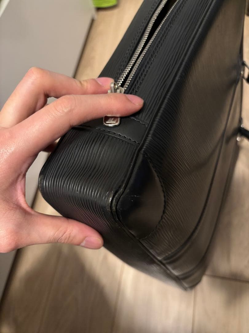 ルイヴィトン ビジネスバッグ エピ 正規品
