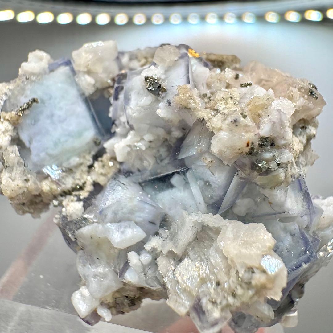 600 中国 ヤオガンシャン産　ポーセリンフローライト