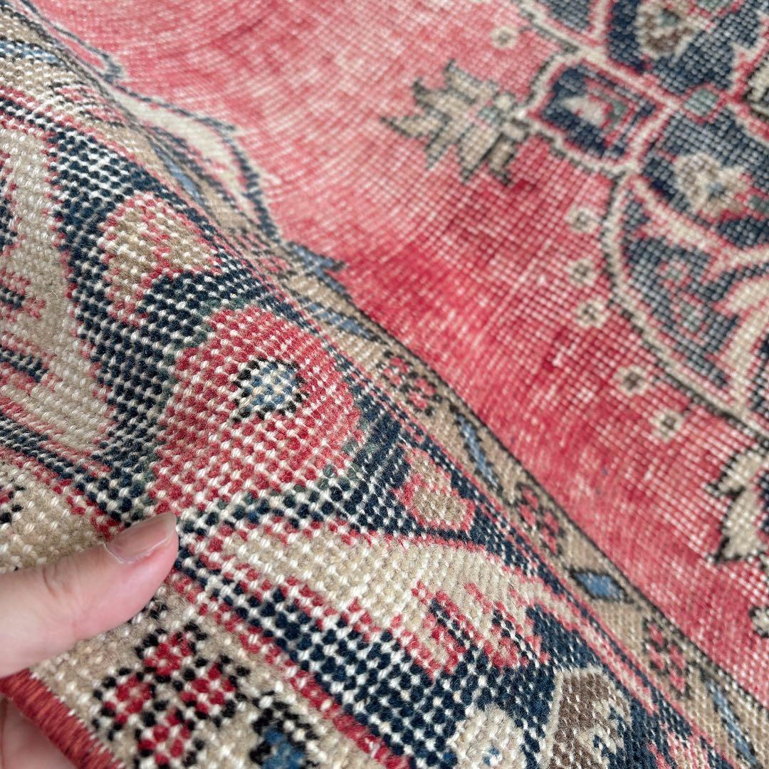 トルコ　ヴィンテージラグ　赤　ネイビー　メダリオン