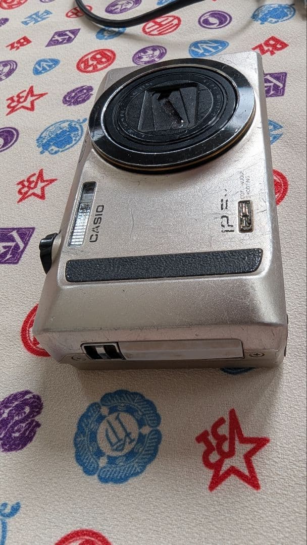 CASIO EXILIM コンパクトデジタルカメラ　EX-ZR300 ジャンク