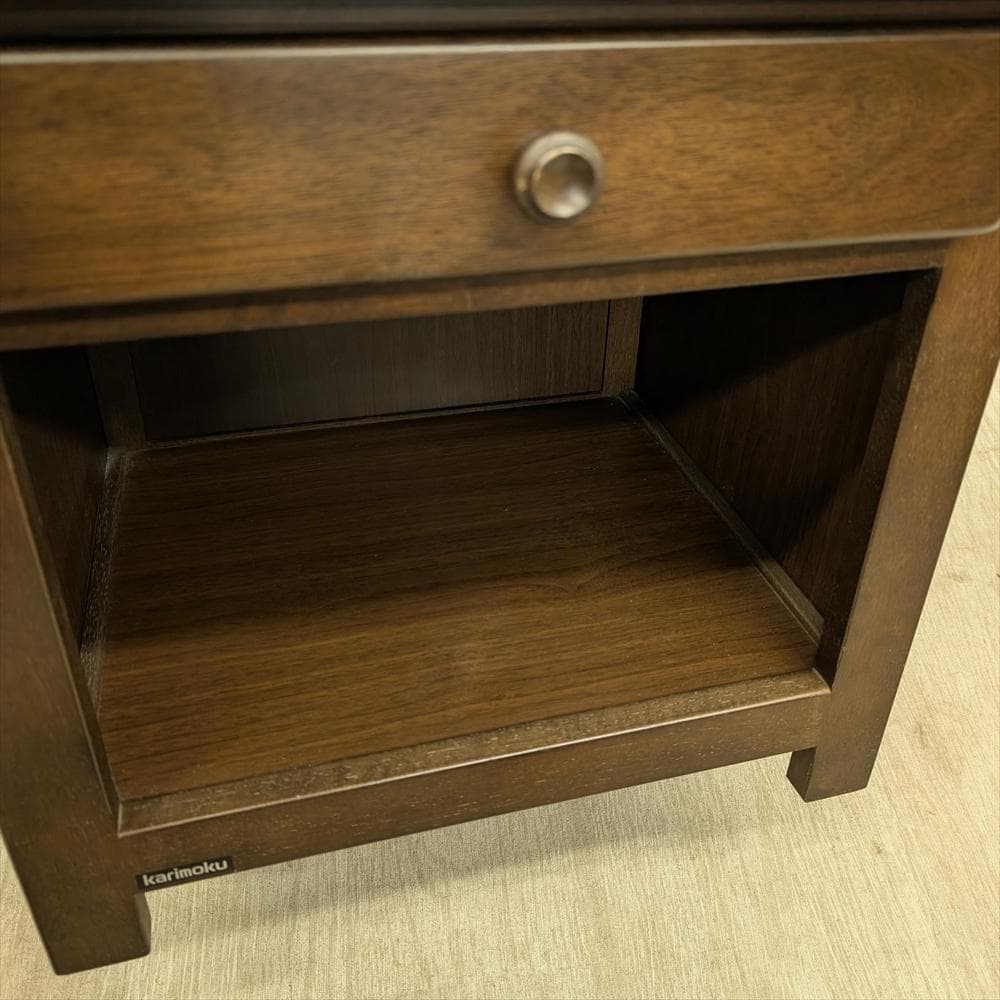 美品　カリモク　天然木　サイドテーブル　ナイトテーブル　ベットサイド　花台　収納