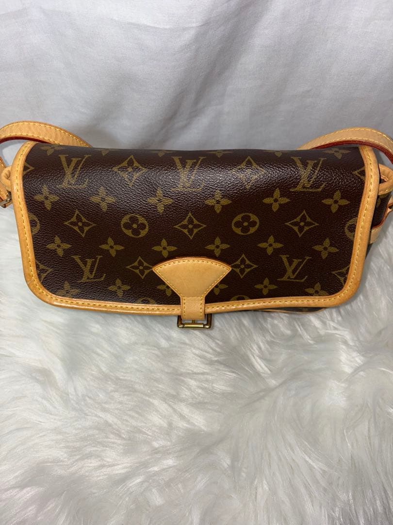⭐️ルイ・ヴィトン・ソローニュショルダーバック