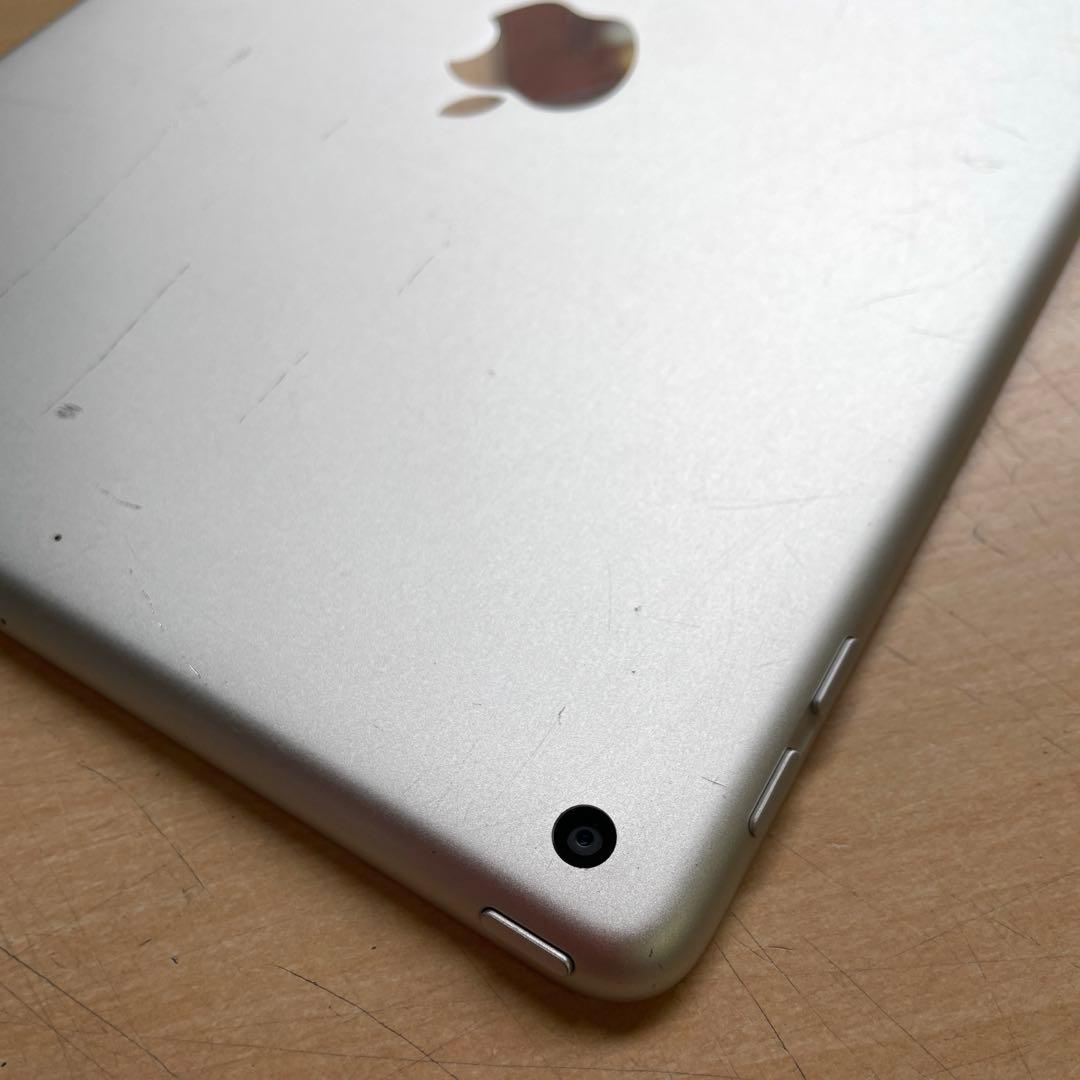 iPad 第6世代　A1893　Wi-Fiモデル　シルバー　32GB #2
