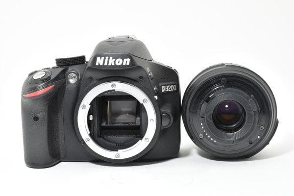 ★極上品★シャッター3006回！★ ニコン D3200 レンズセット #753