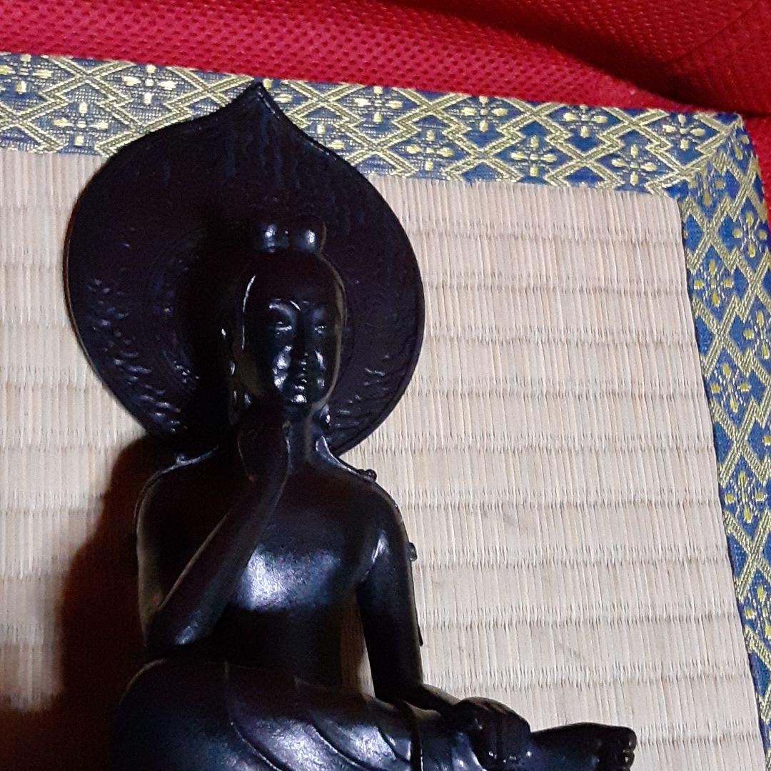 弥勒菩薩像、