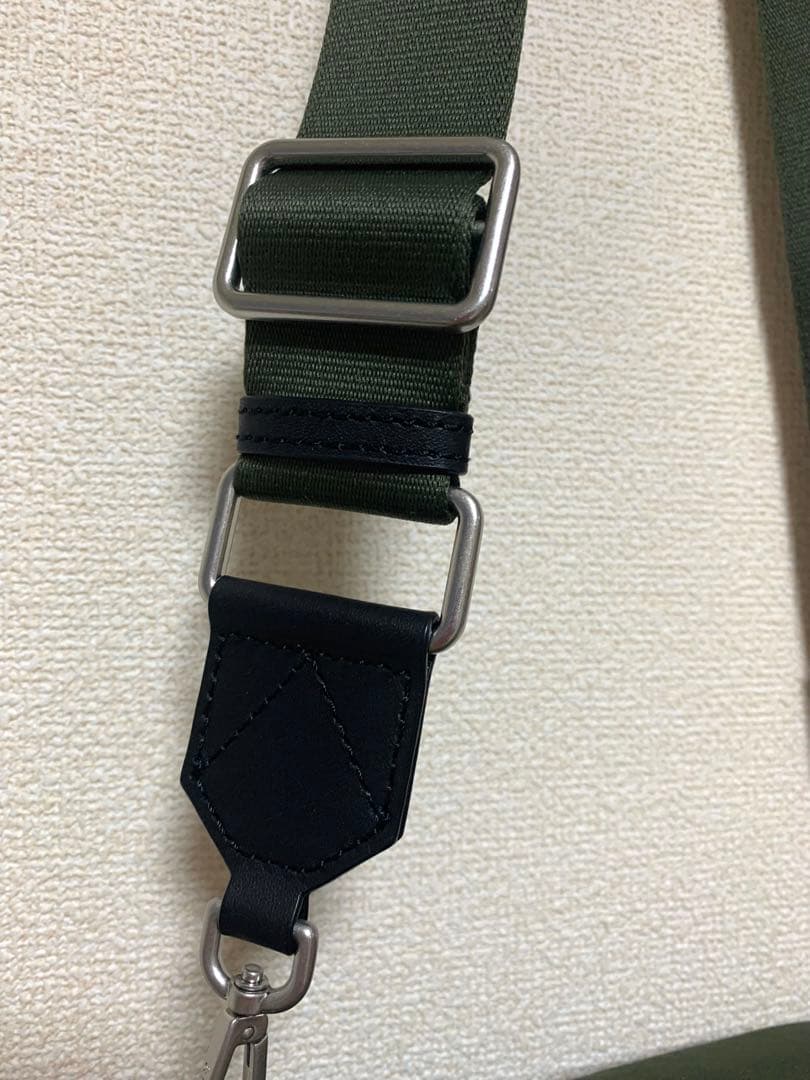 専用　アミパリスAmi de Coeur コンパクトショルダーバッグ　カーキ