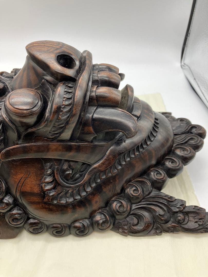 黒檀　繊細な木彫りのお面 仮面 バロン神 壁掛け 木製 ウッド バリ島 工芸品
