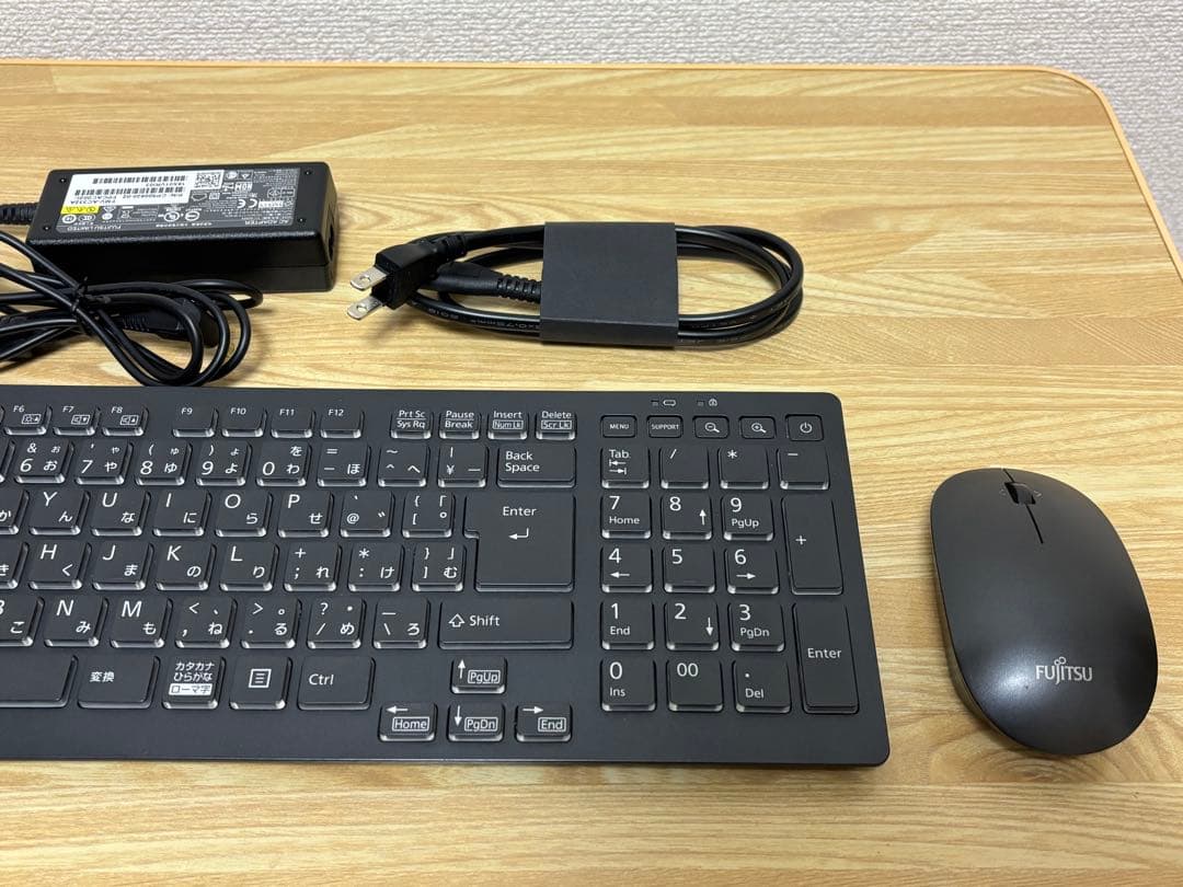 富士通 一体型PC【初期設定済み】SSD搭載 / TVチューナー/ 筆ぐるめ付き