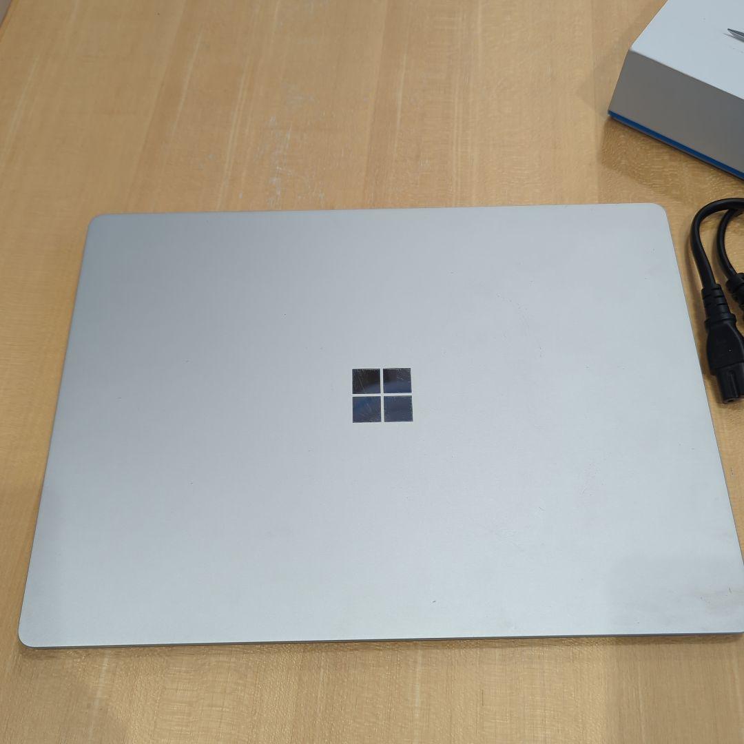 Windowsノート本体 Microsoft Surface Laptop (i5/8GB)