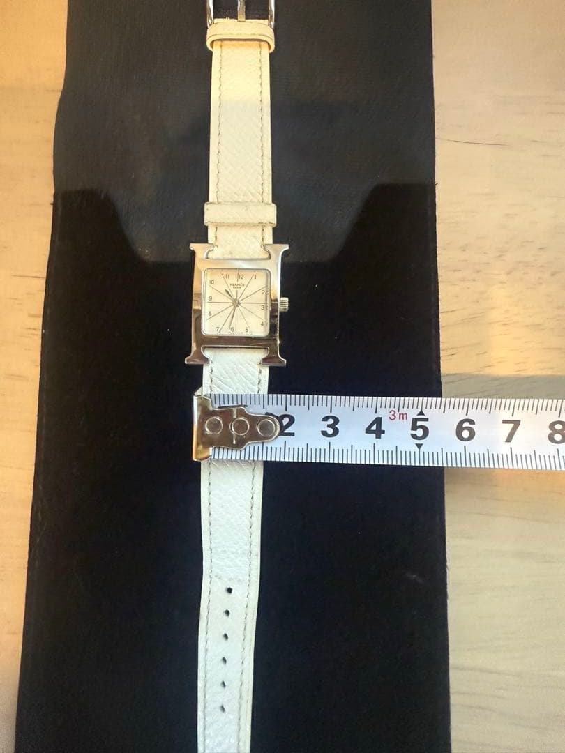 【タイムセール】売り切り最終値下げHERMES Hウォッチ　ホワイト　革ベルト