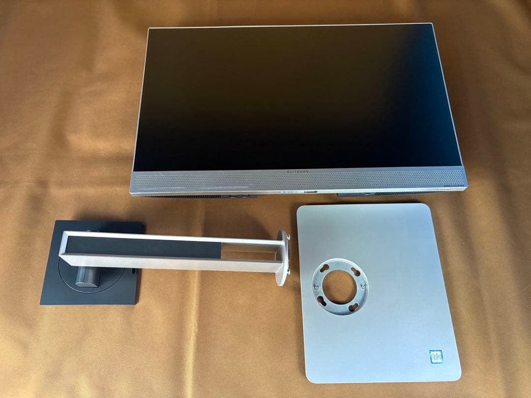 HP EliteOne 23.8 第8世代i5 メモリ16GB SSD