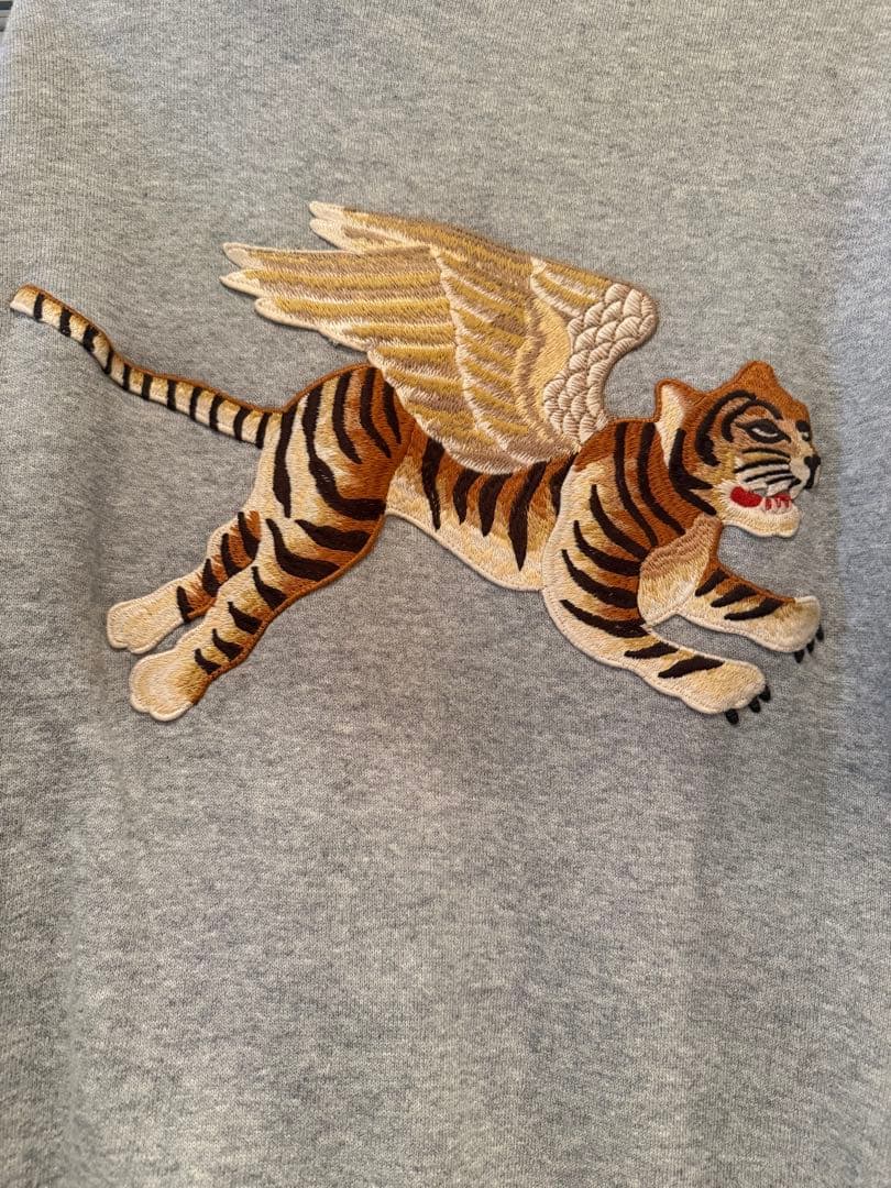 トップス Vintage Logo Sweat Tiger EmbroideryGUCCI