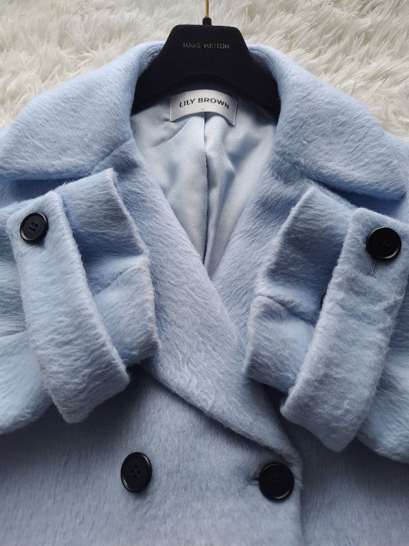 美品　LILY BROWN エンブロイダリーコクーンコート ブルー　2025年