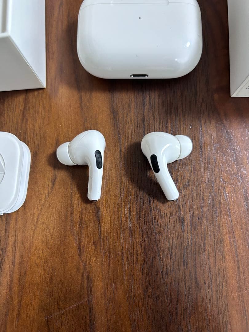 【外観美品】Apple AirPods Pro MWP22J/A 本文確認願い