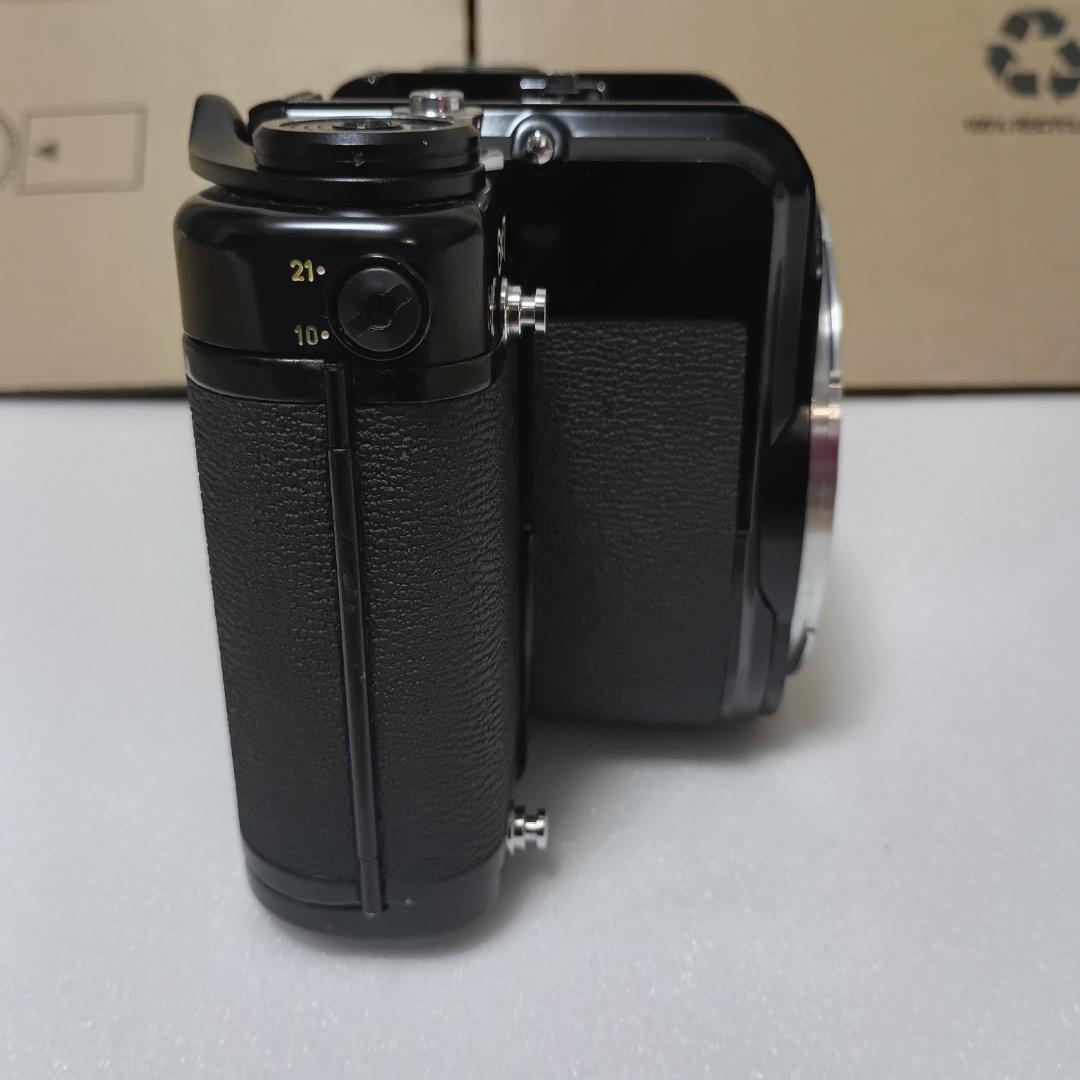 PENTAX 6x7 ボディ 電池ホルダーなし 動作未確認 部品取り用