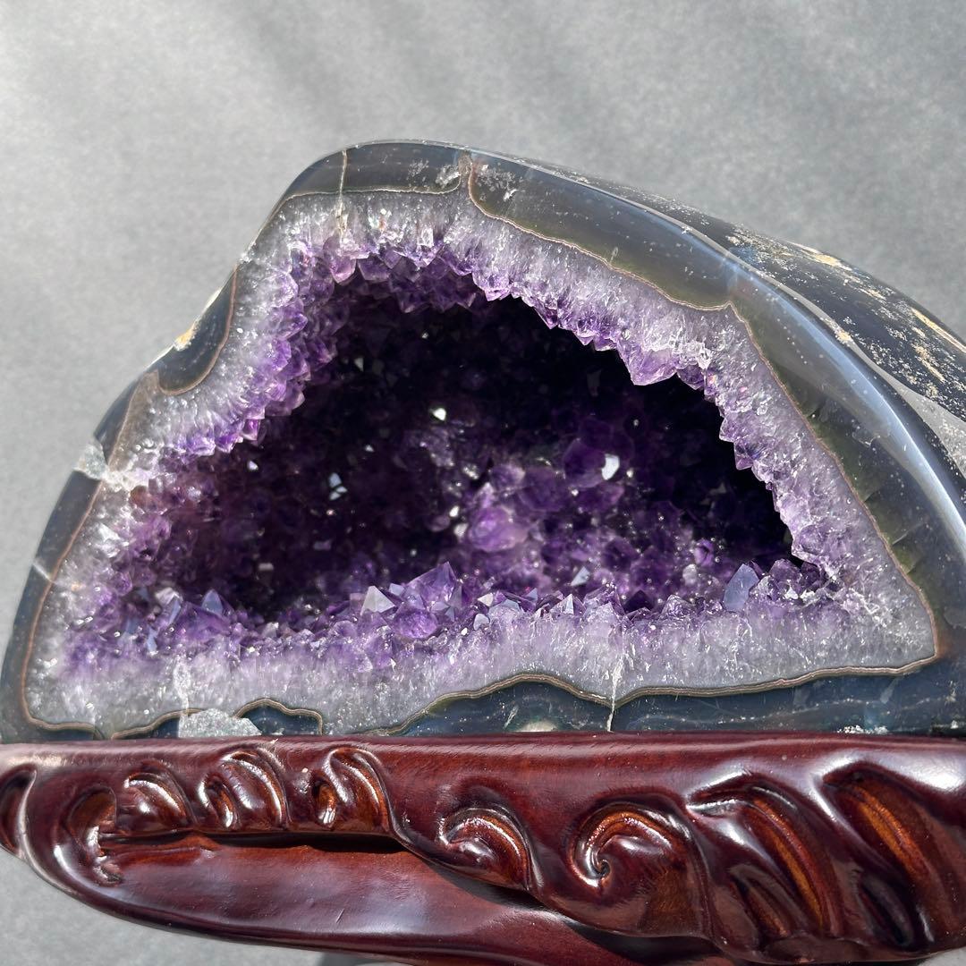 【高品質】ウルグアイ産❣️天然石 アメジストのドーム　置物　台座付きG.214