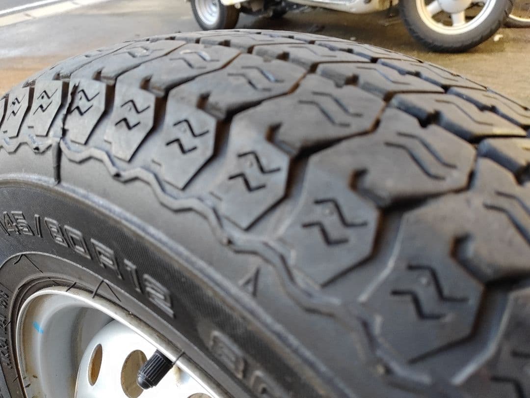 v*r様 145/80R12