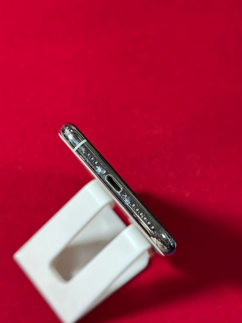 【8203】iPhone 11PROシルバー 64GB simフリー