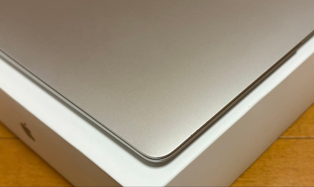 半使用近いMacbook air M1-16-256 Office付き