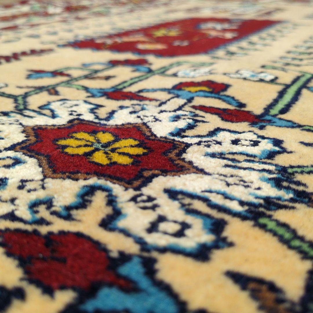 ペルシャ絨毯 新品 192x135 手織り クルド・ グーチャン産 persia