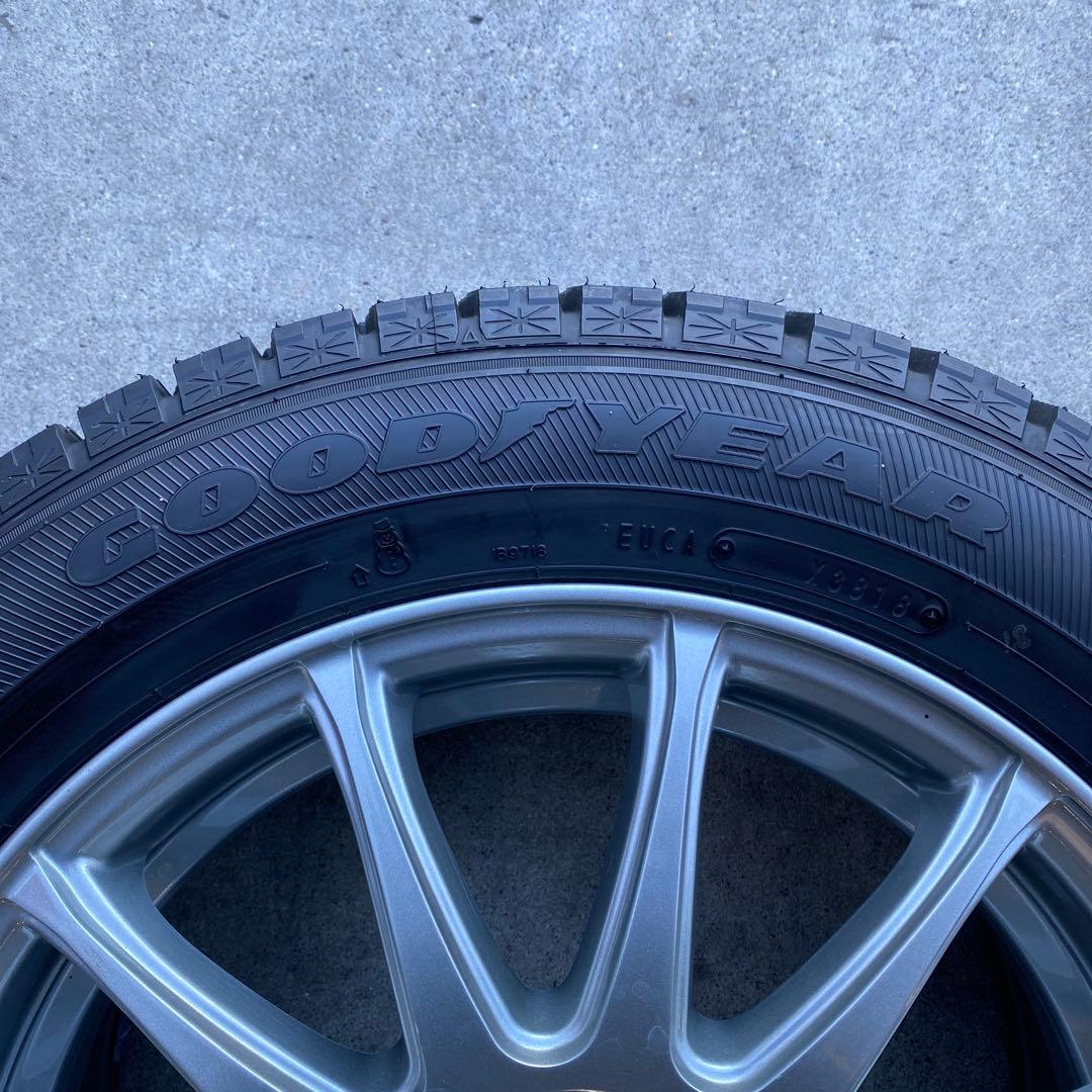 中古バリ溝グッドイヤースタッドレスセット185/60R15旧型シエンタ　送料無料