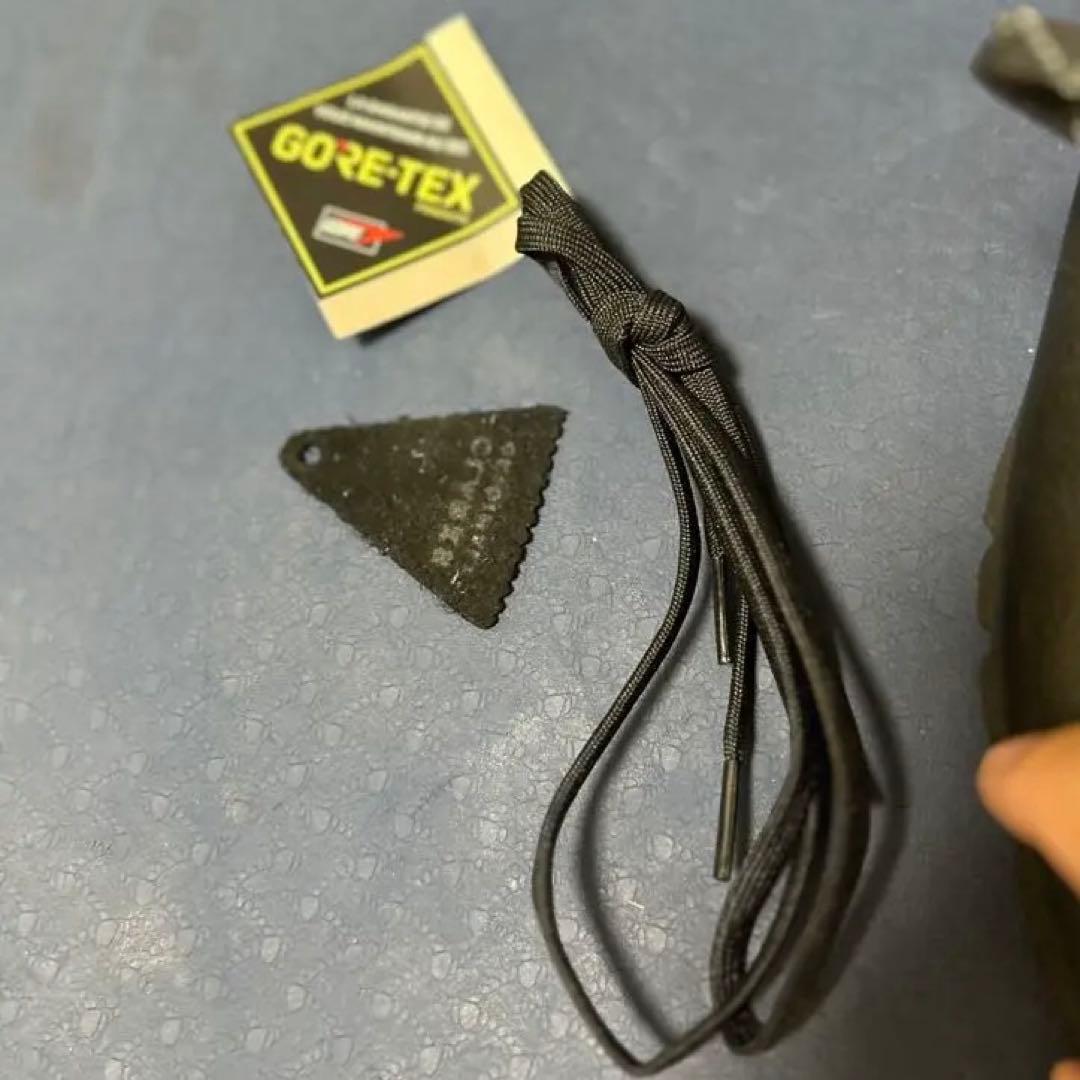 美品 箱付きクラークスワラビー ゴアテックス UK7.5 26本革 ビブラム　黒