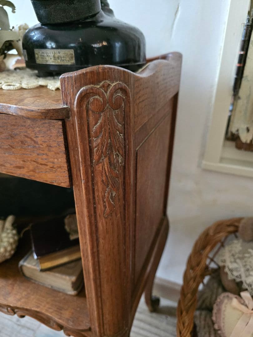 フランス　アンティーク　オーク　　ベッドサイドテーブル　家具