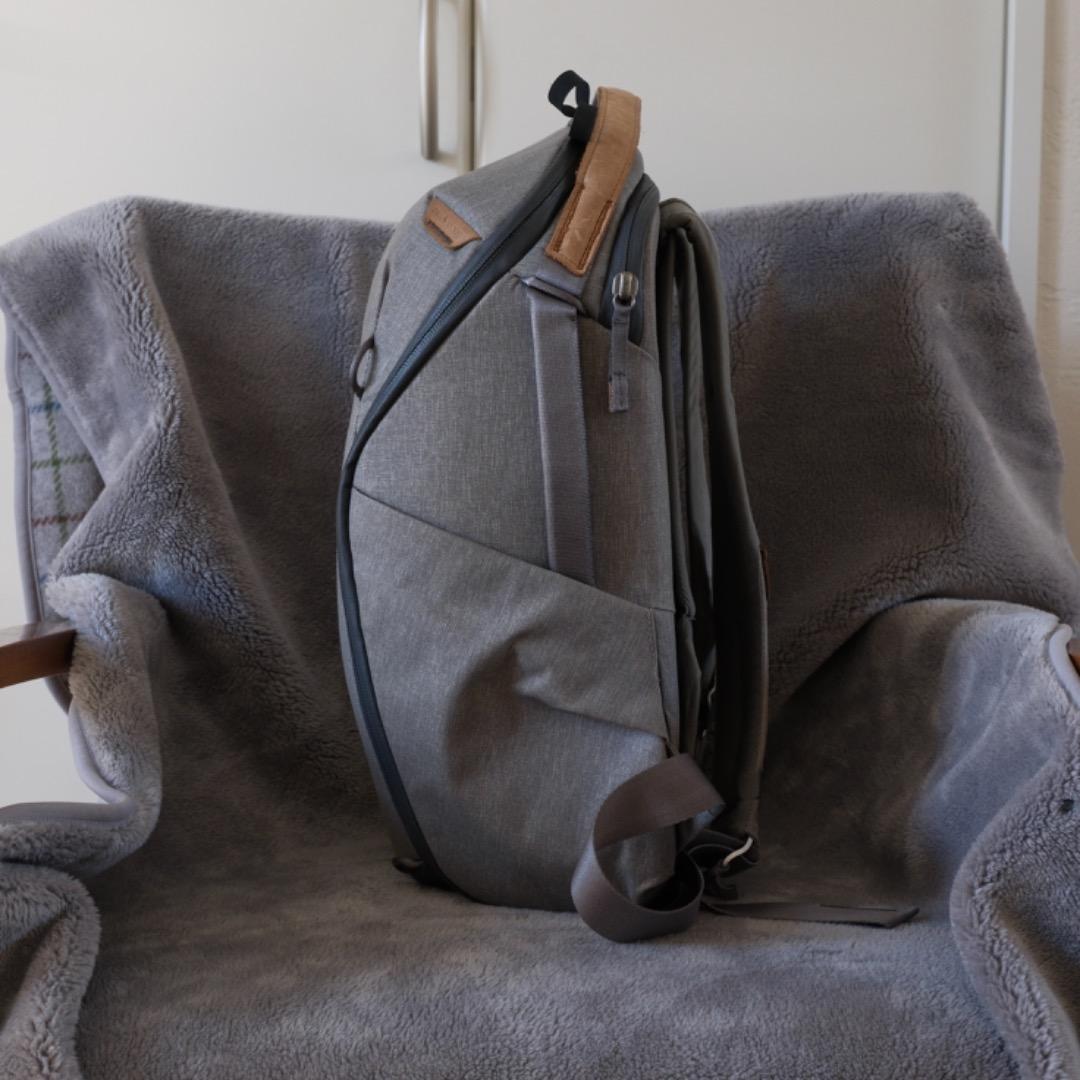ピークデザイン　エブリデイ バックパック ジップ 15L　アッシュ