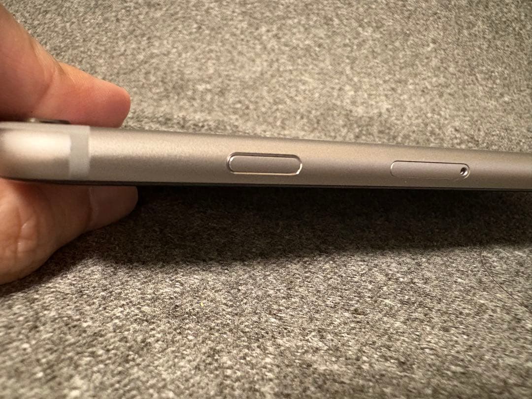 iphone 6s plus 64gb シルバー 美品