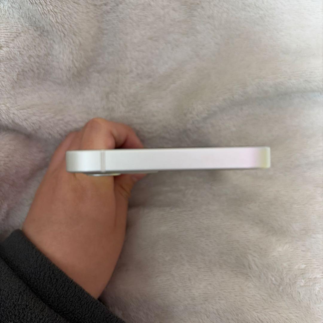 Apple iPhone12 128GB ホワイト　SIMロック解除済み