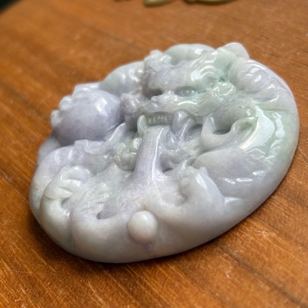 天然石 ラベンダー翡翠 龍彫り 置物55g