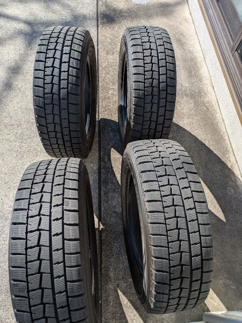 ダンロップ　スタッドレスタイヤ 215/65R16　4本セット