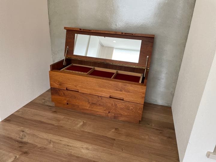 ドレッサーチェスト