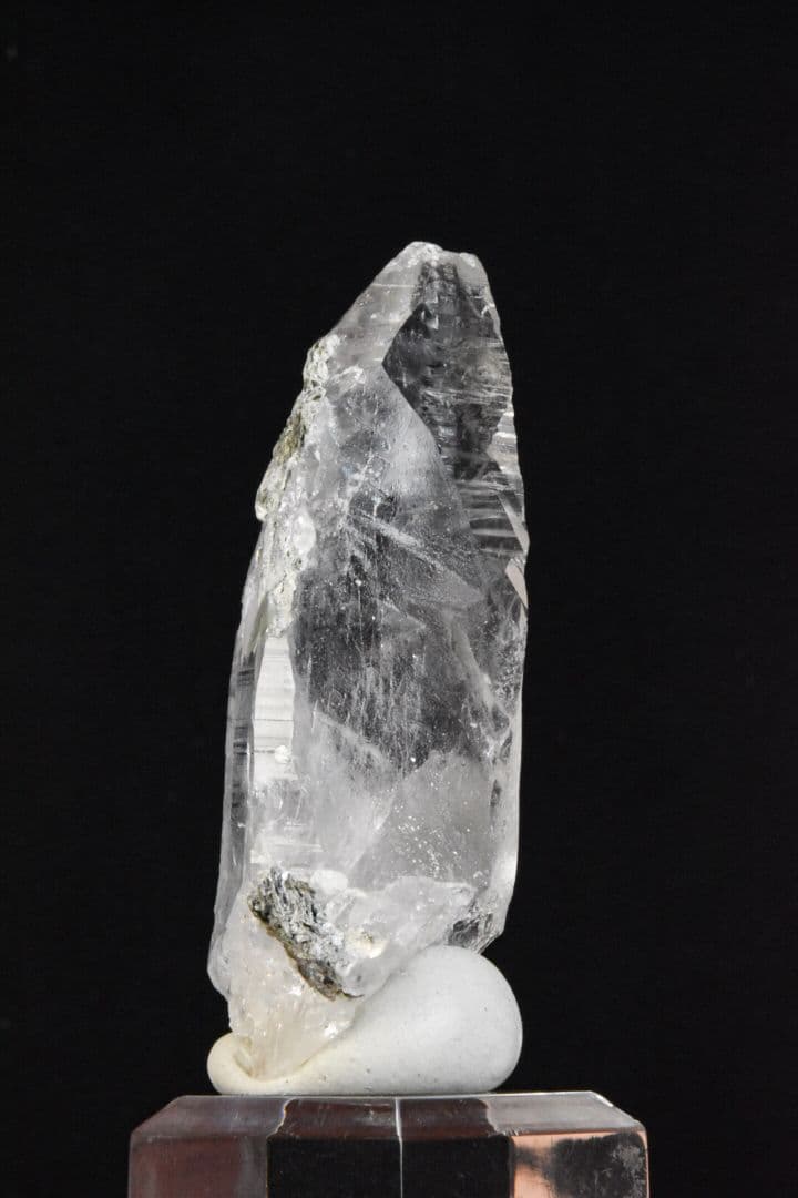 パキスタン スカルドゥ産 トレモライトインクォーツ