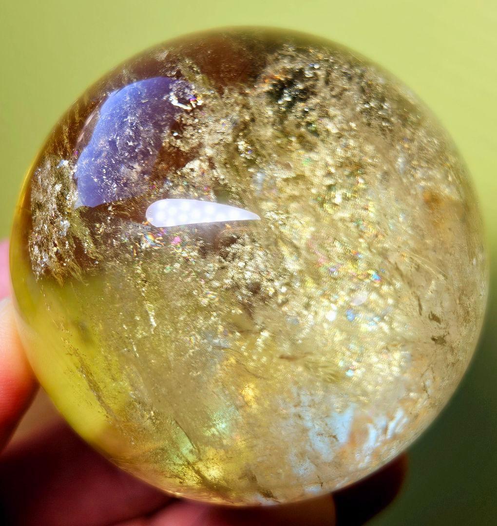 金運アップ‼️虹入りマダガスカル産 天然シトリン丸玉 貫入水晶かも❔