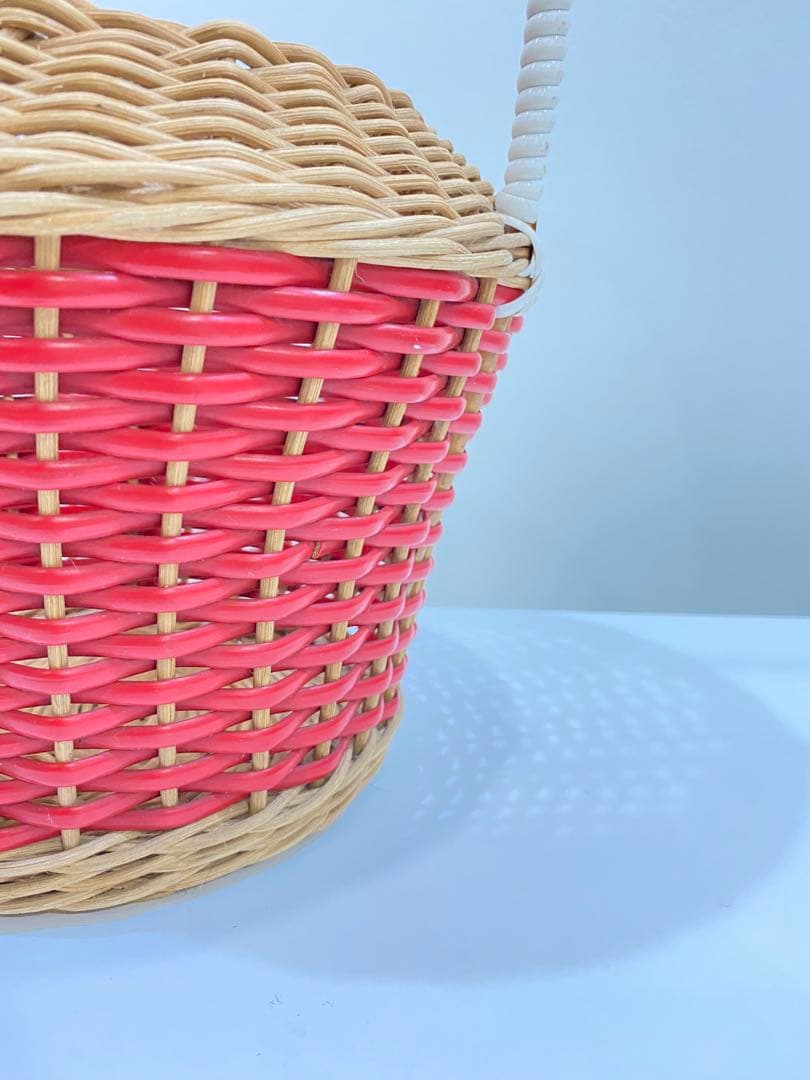 フランス製のアンティークバスケット