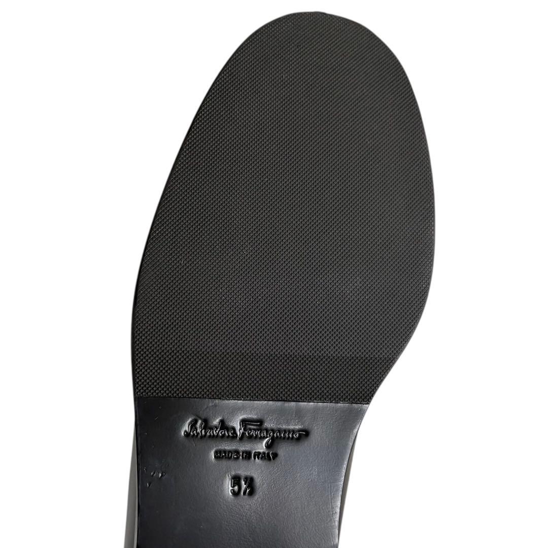 Salvatore Ferragamo VIVALDO ローファー 5.5