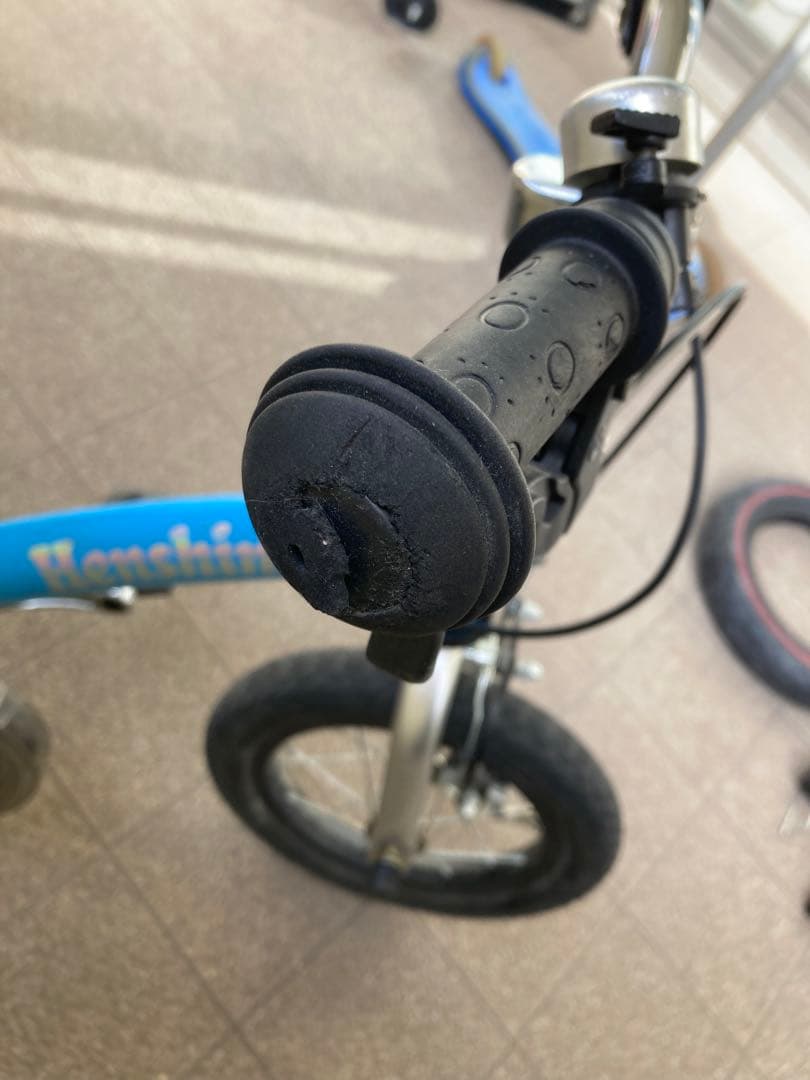 Henshin バイク バランスバイク　青　水色