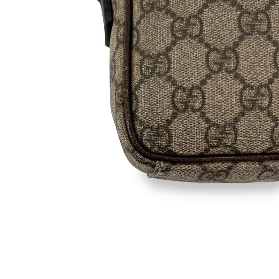 グッチ　ショルダーバッグ　カメラバッグ　ポシェット　GGスプリーム　PVCレザー