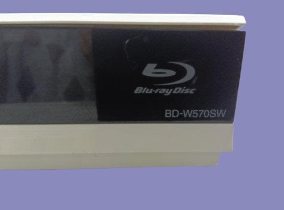 シャープブルーレイレコーダー【BD-W570SW】